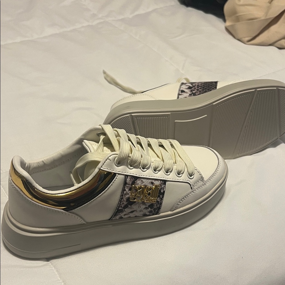 Chic White and Gold Women's Sneakers